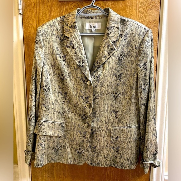 Le Suit Lace/Snakeskin Design Jacket with Matching Skirt Shimmery Tan & Black 18 - Picture 2 of 12